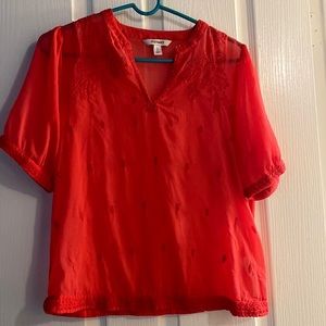 Nice casual or dress up blouse